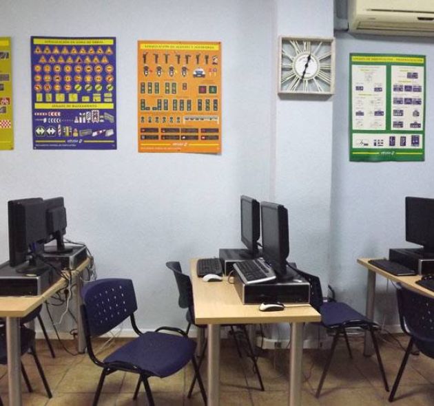 Instalaciones y equipo de la Autoescuela San Javier
